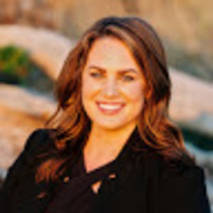 Meet your Posher, Caitlin